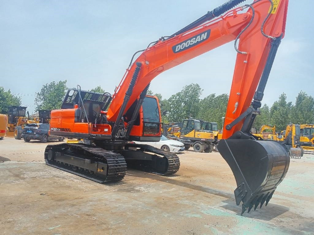 Doosan DX 225 - Beltegraver: bilde 1 Doosan DX 225 - Beltegraver: bilde 1