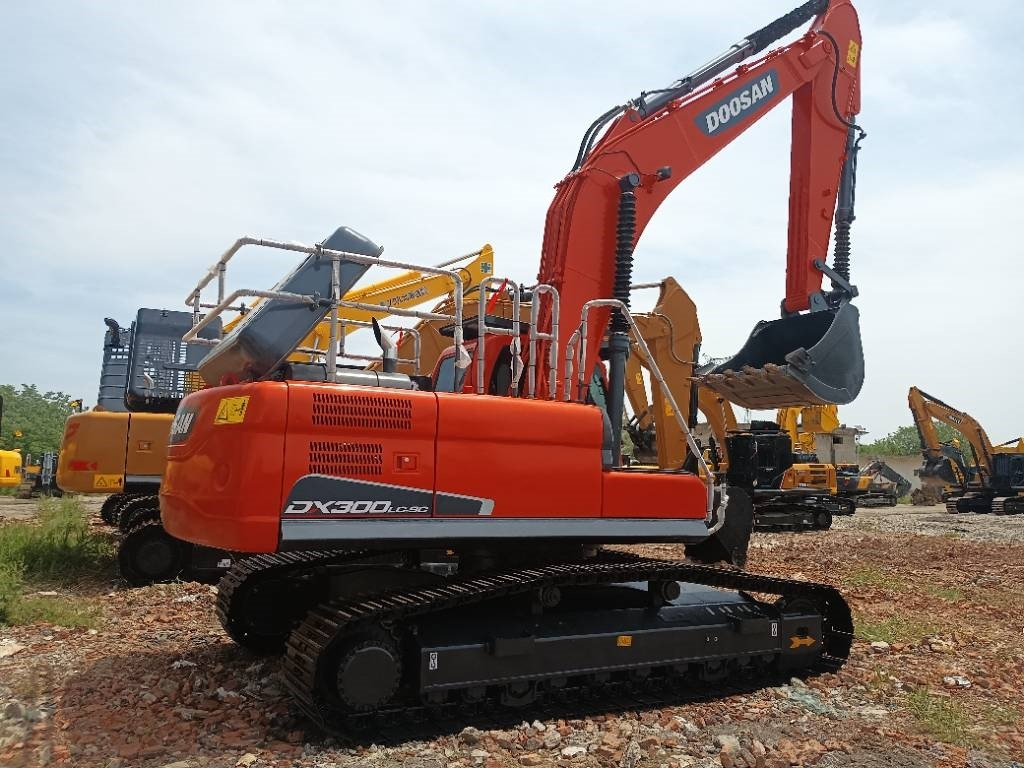 Beltegraver Doosan DX300LC: bilde 1