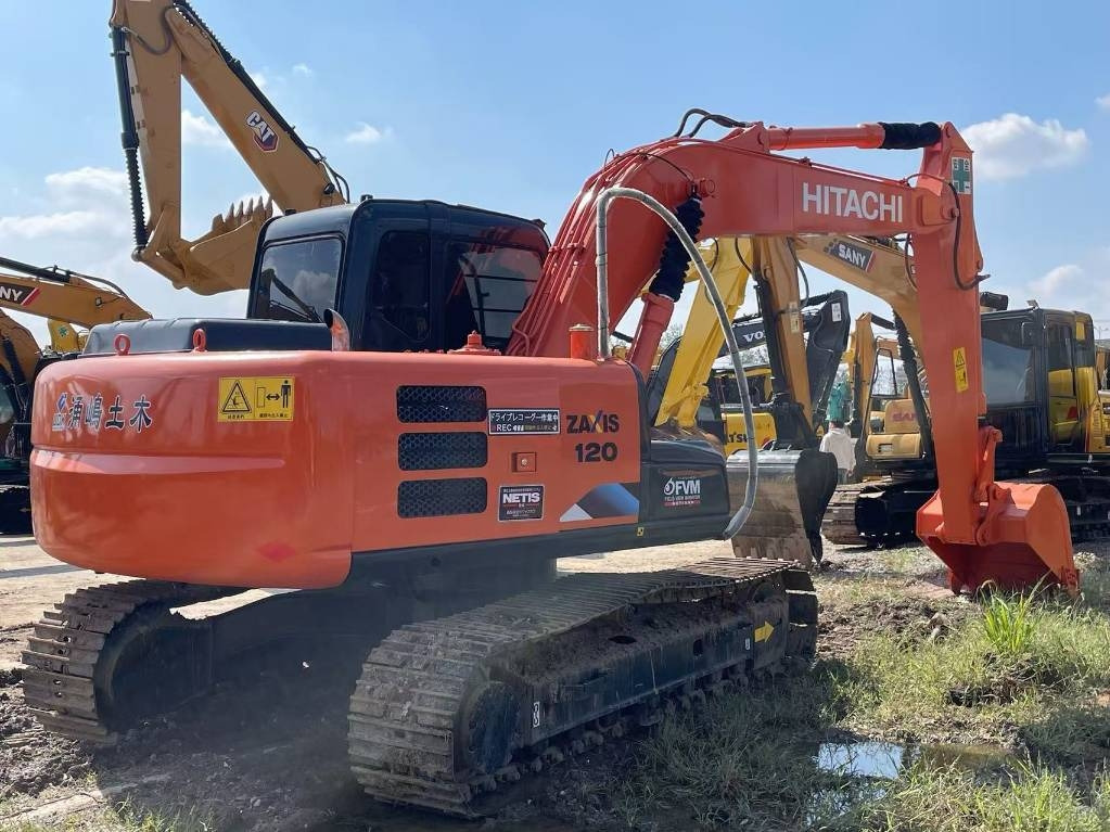 Hitachi ZX 120 - Beltegraver: bilde 1 Hitachi ZX 120 - Beltegraver: bilde 1