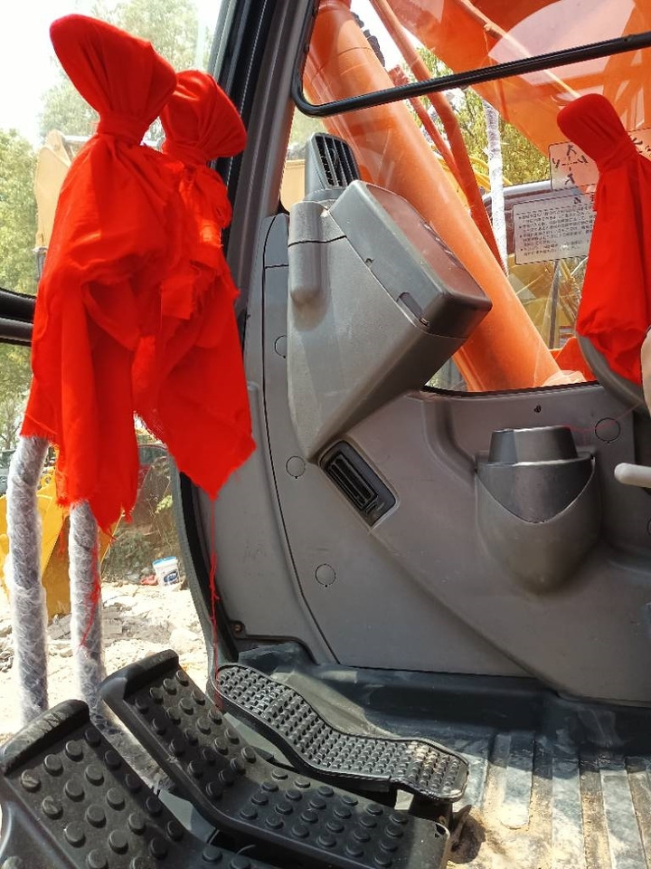 Hitachi ZX 135 U-5 - Beltegraver: bilde 5 Hitachi ZX 135 U-5 - Beltegraver: bilde 5