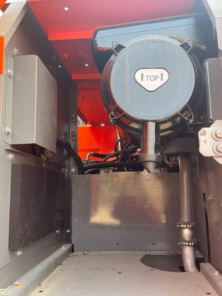 Hitachi ZX 210 - Beltegraver: bilde 2 Hitachi ZX 210 - Beltegraver: bilde 2
