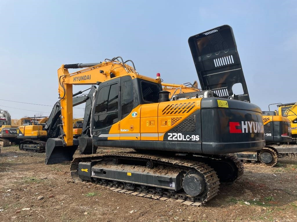 Hyundai 220 - Beltegraver: bilde 1 Hyundai 220 - Beltegraver: bilde 1