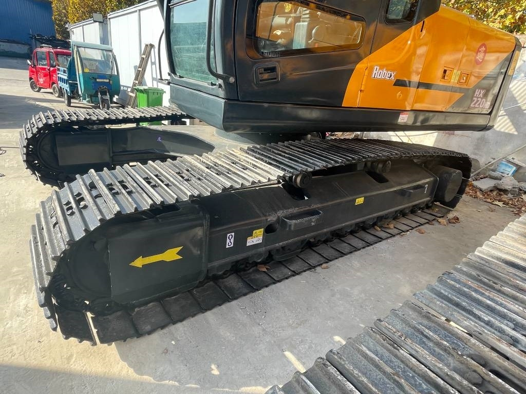 Hyundai HX 220 - Beltegraver: bilde 2 Hyundai HX 220 - Beltegraver: bilde 2