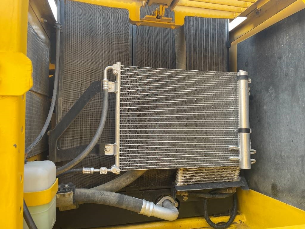 Komatsu PC 200  - Beltegraver: bilde 5 Komatsu PC 200  - Beltegraver: bilde 5