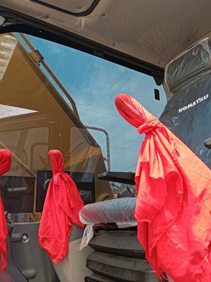 Komatsu PC 210  - Beltegraver: bilde 4 Komatsu PC 210  - Beltegraver: bilde 4