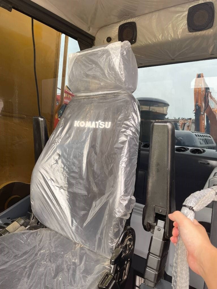 Komatsu PC 220  - Beltegraver: bilde 4 Komatsu PC 220  - Beltegraver: bilde 4