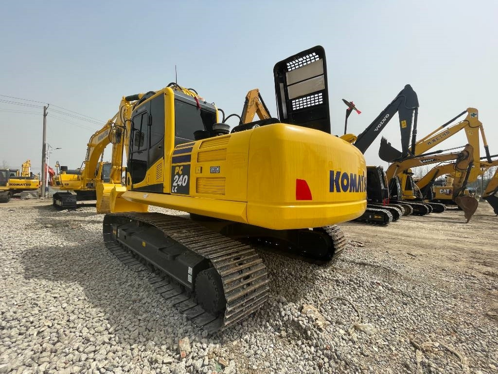 Komatsu PC 240 - Beltegraver: bilde 2 Komatsu PC 240 - Beltegraver: bilde 2