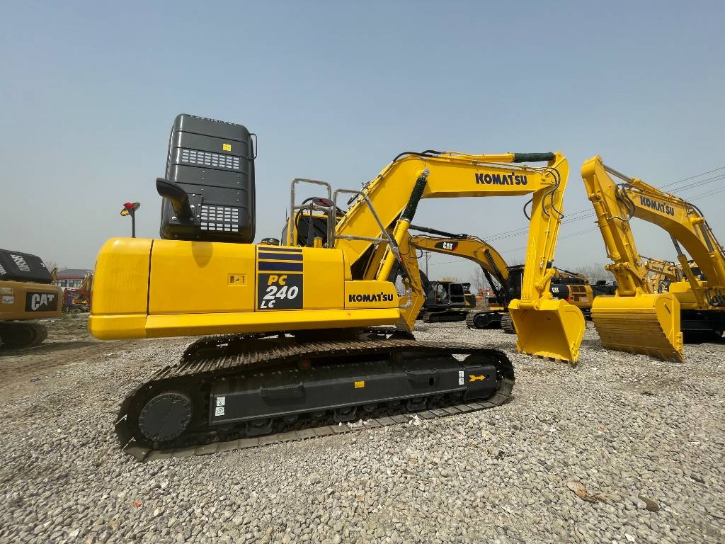Komatsu PC 240 - Beltegraver: bilde 1 Komatsu PC 240 - Beltegraver: bilde 1