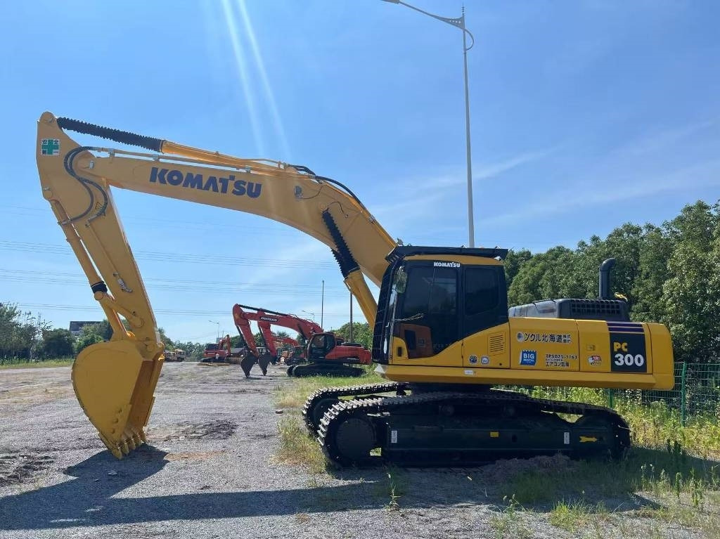 Komatsu PC 300 - Beltegraver: bilde 5 Komatsu PC 300 - Beltegraver: bilde 5