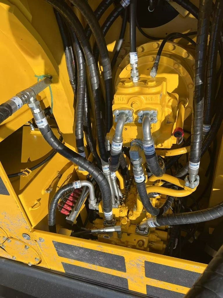 Komatsu PC 300 - Beltegraver: bilde 5 Komatsu PC 300 - Beltegraver: bilde 5