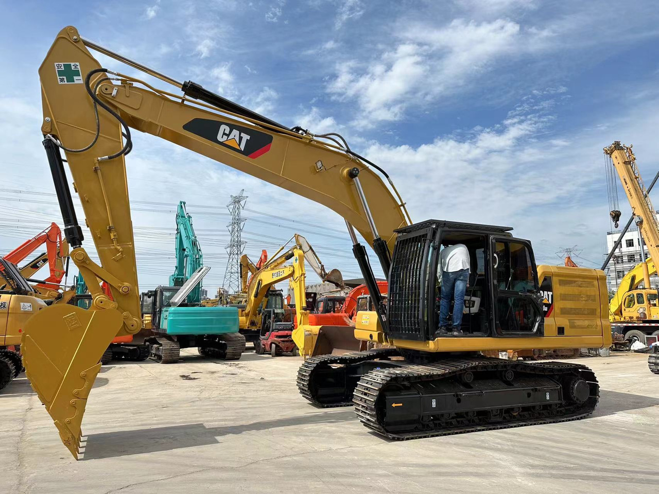 CATERPILLAR 330GC Used cat 330GC excavator - Beltegraver: bilde 1 CATERPILLAR 330GC Used cat 330GC excavator - Beltegraver: bilde 1