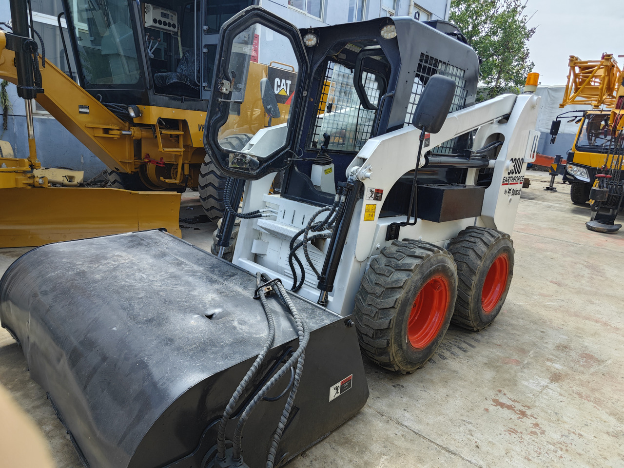 Bobcat S300 - Kompaktlaster: bilde 2 Bobcat S300 - Kompaktlaster: bilde 2