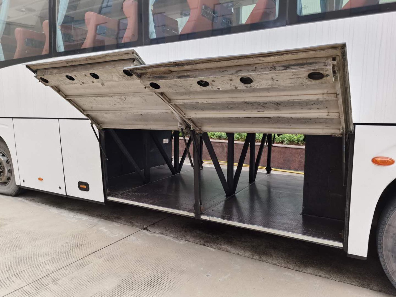 KINGLONG XMQ6127 - Turistbuss: bilde 4 KINGLONG XMQ6127 - Turistbuss: bilde 4