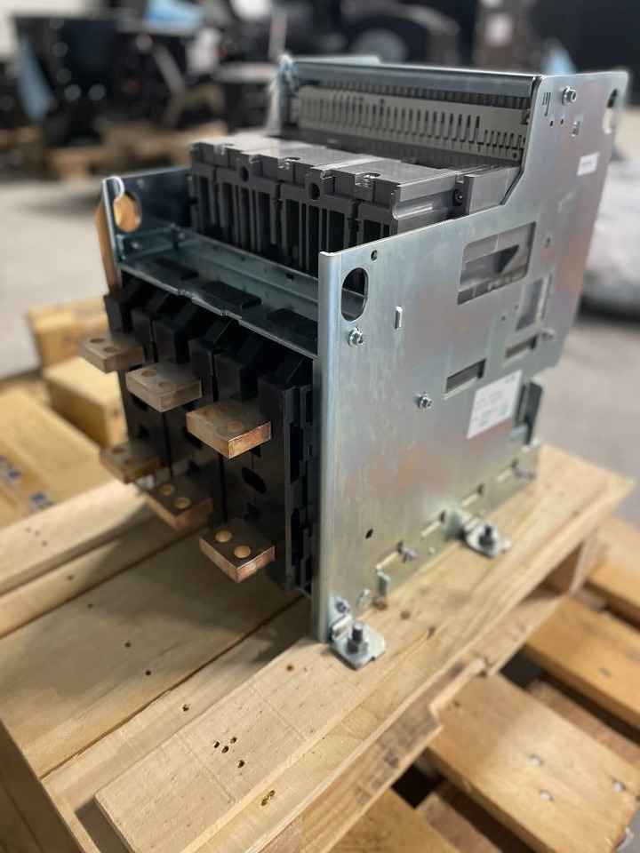 Mitsubishi Circuit breaker 1000A - AE1000-SW 3P - DPX-12648 - Bygg og anlegg: bilde 3 Mitsubishi Circuit breaker 1000A - AE1000-SW 3P - DPX-12648 - Bygg og anlegg: bilde 3