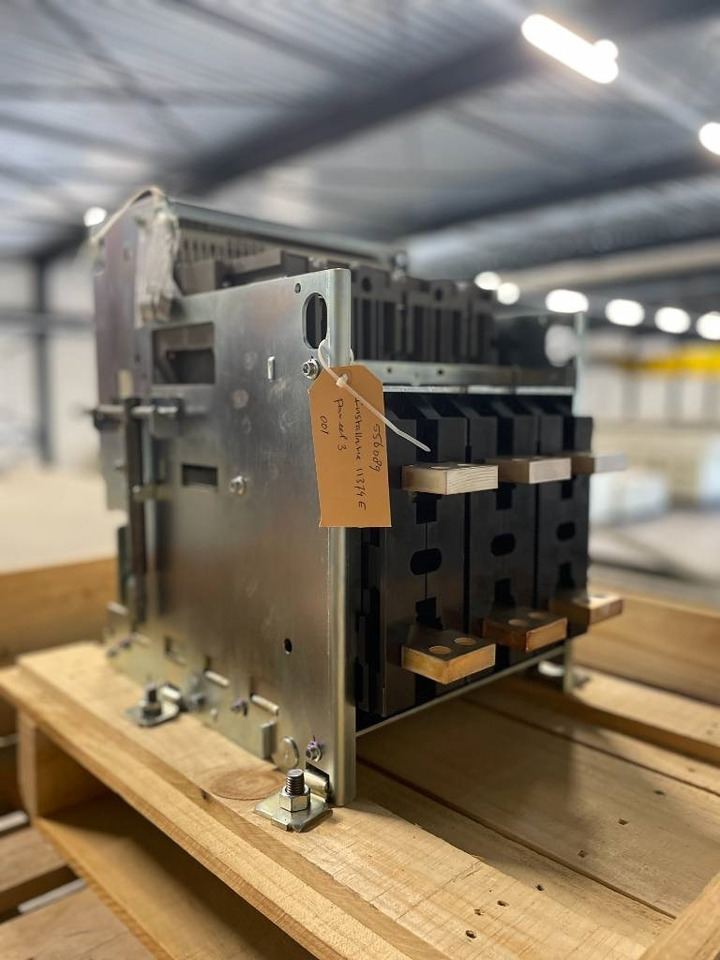 Mitsubishi Circuit breaker 1250A - AE1250-SW 3P - DPX-12648 - Bygg og anlegg: bilde 4 Mitsubishi Circuit breaker 1250A - AE1250-SW 3P - DPX-12648 - Bygg og anlegg: bilde 4