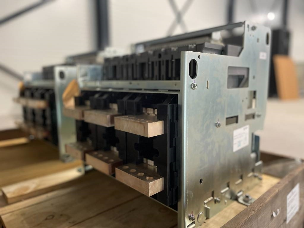 Mitsubishi Circuit breaker 2500A - AE2500-SW 3P - DPX-12648 - Bygg og anlegg: bilde 3 Mitsubishi Circuit breaker 2500A - AE2500-SW 3P - DPX-12648 - Bygg og anlegg: bilde 3