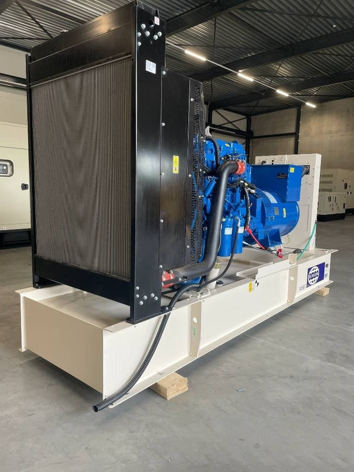 FG Wilson P450-3 - 450 kVA Open Genset - DPX-16018-O  - Elektrisk generator: bilde 2 FG Wilson P450-3 - 450 kVA Open Genset - DPX-16018-O  - Elektrisk generator: bilde 2