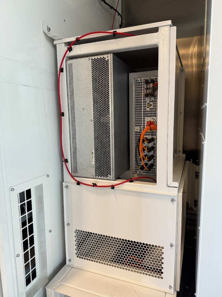 Ny Elektrisk generator PES100 Hybrid Energy System - 125 kVA - 115.2 kWh: bilde 14