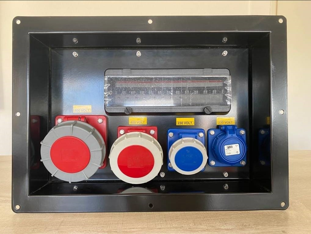 Socket Box 30-60 kVA - 63A - 32A - 16A - IPX8 - DP - Anleggsmaskiner: bilde 1 Socket Box 30-60 kVA - 63A - 32A - 16A - IPX8 - DP - Anleggsmaskiner: bilde 1