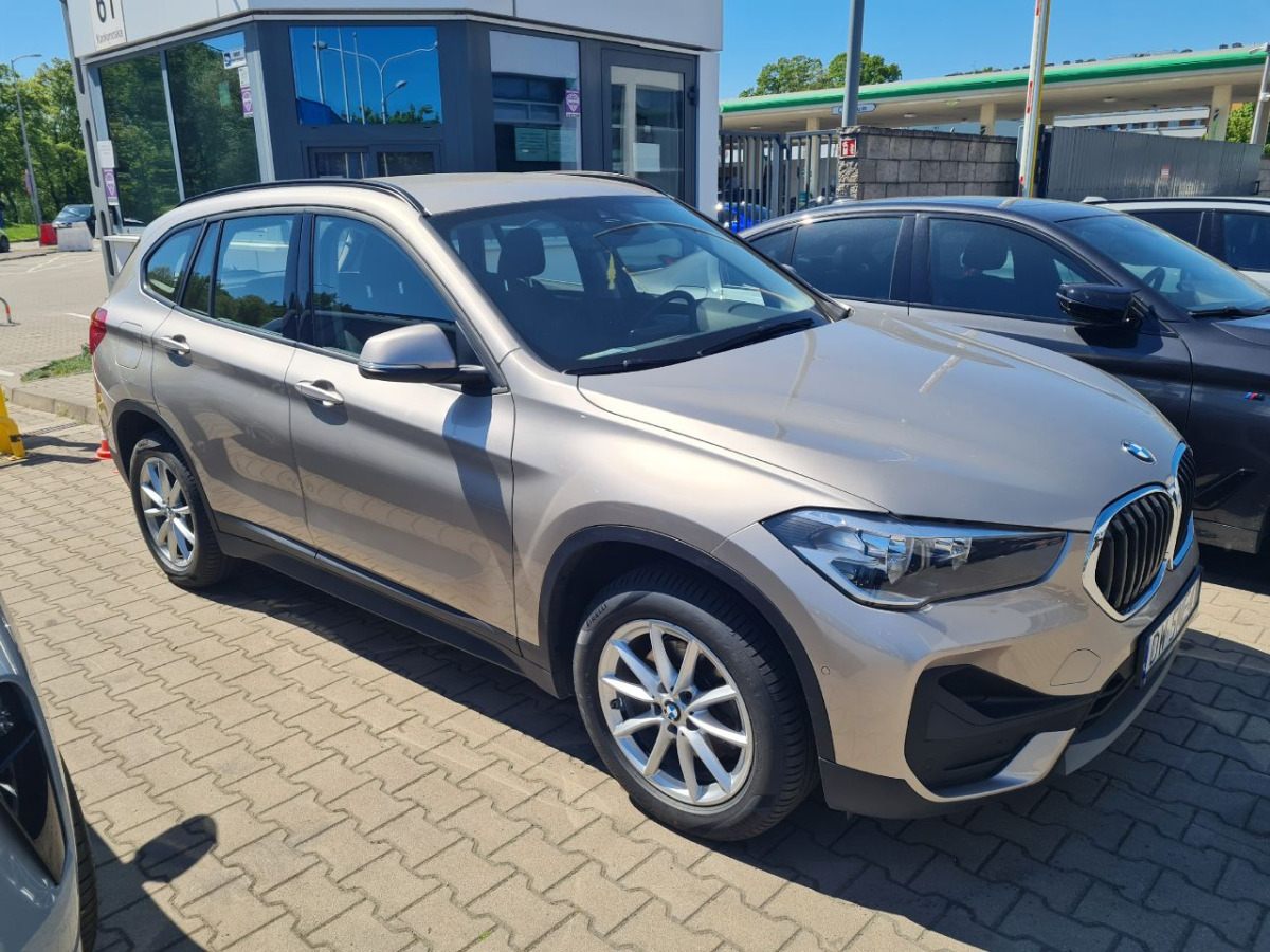 BMW X1 SUV - SUV: bilde 1 BMW X1 SUV - SUV: bilde 1