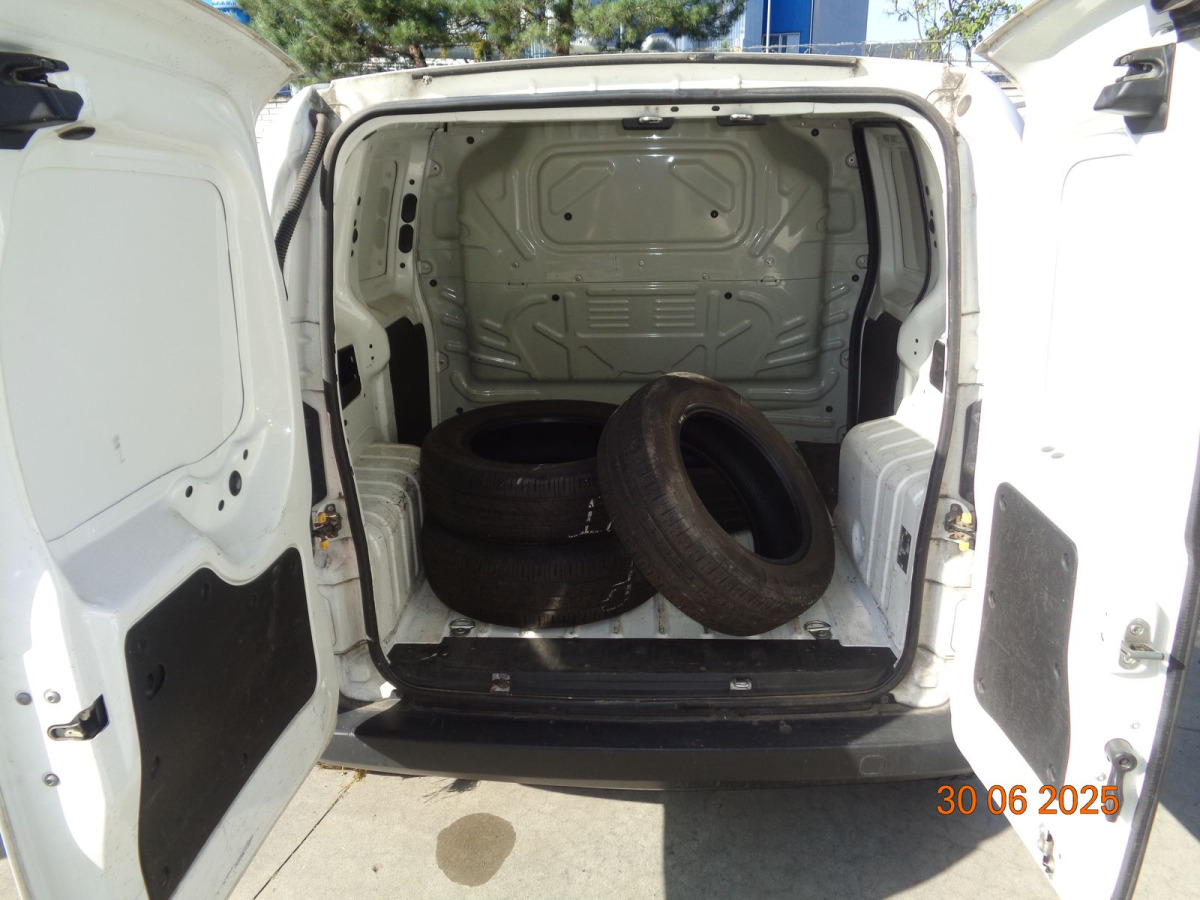 FIAT FIORINO FURGON BLASZAK - Kassebil: bilde 5 FIAT FIORINO FURGON BLASZAK - Kassebil: bilde 5