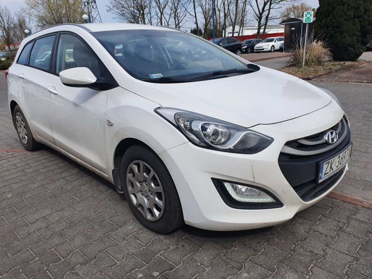 HYUNDAI I30 KOMBI - Personenbil: bilde 1 HYUNDAI I30 KOMBI - Personenbil: bilde 1
