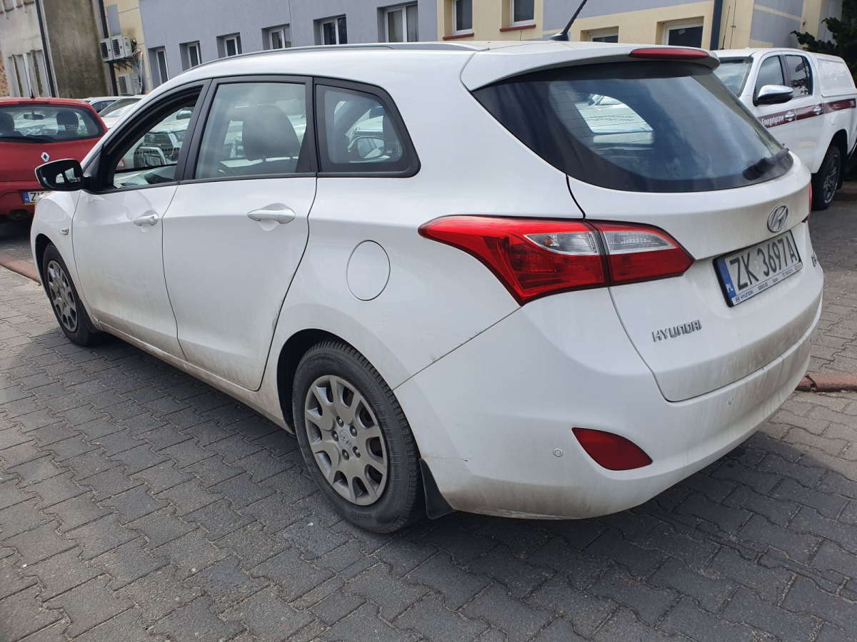 HYUNDAI I30 KOMBI - Personenbil: bilde 4 HYUNDAI I30 KOMBI - Personenbil: bilde 4