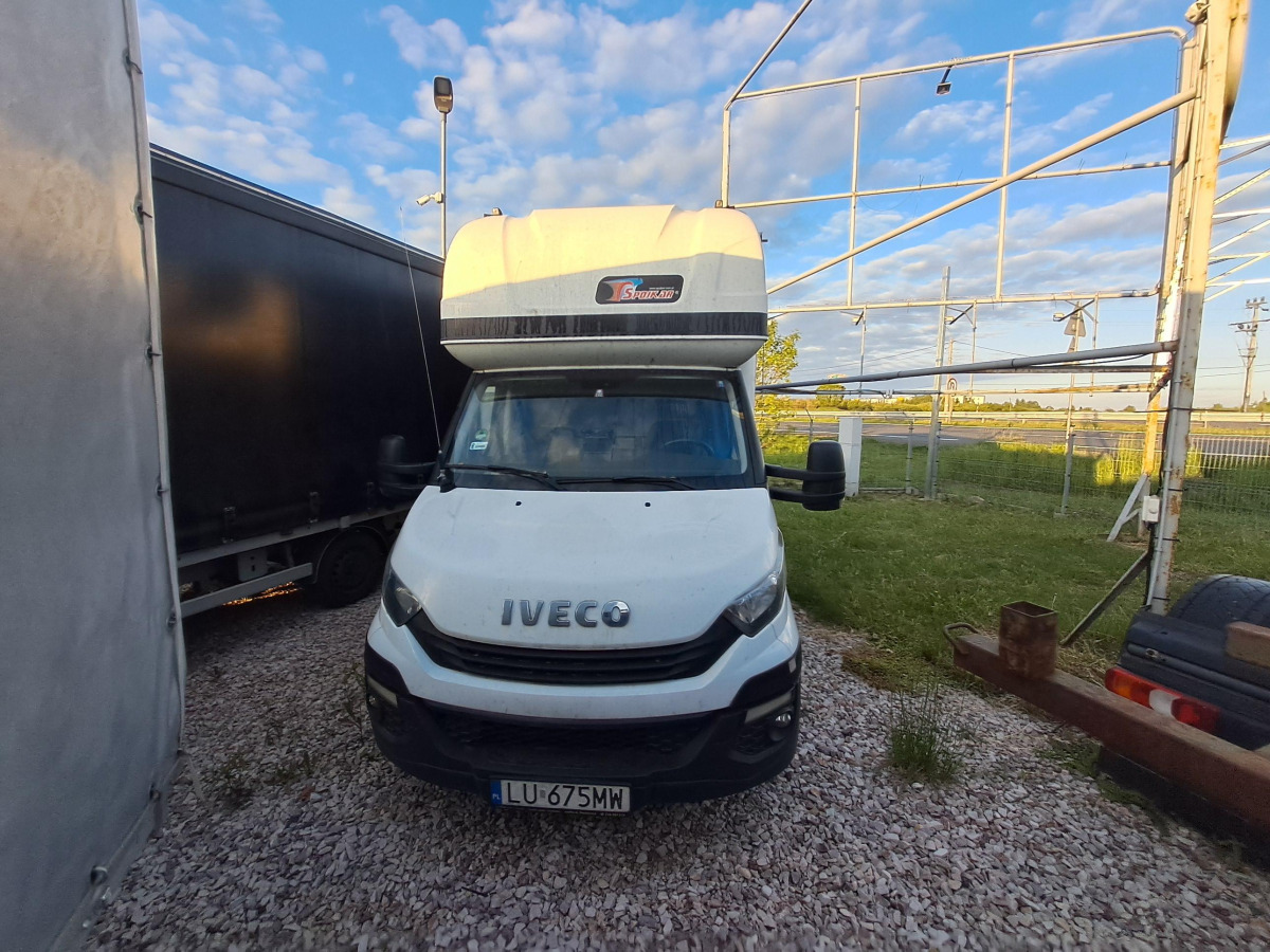IVECO 35S18 PLANDEKA - Varebil med kapell: bilde 2 IVECO 35S18 PLANDEKA - Varebil med kapell: bilde 2