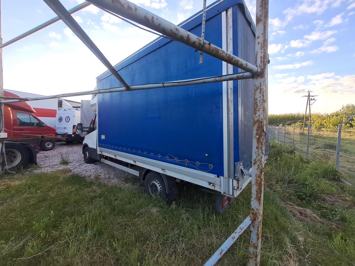 IVECO 35S18 PLANDEKA - Varebil med kapell: bilde 5 IVECO 35S18 PLANDEKA - Varebil med kapell: bilde 5