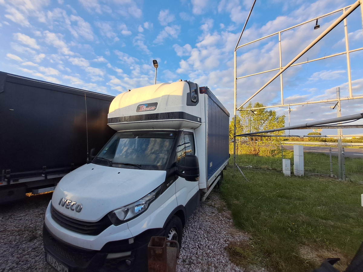 IVECO 35S18 PLANDEKA - Varebil med kapell: bilde 3 IVECO 35S18 PLANDEKA - Varebil med kapell: bilde 3