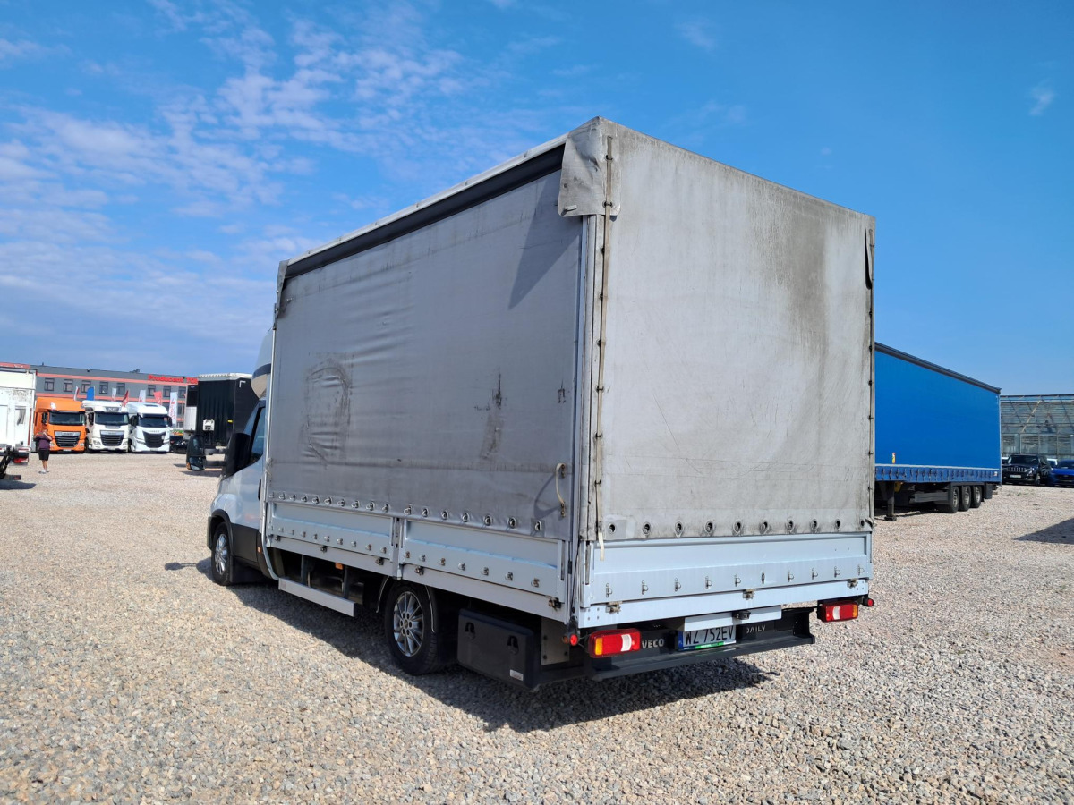 IVECO 35S18 PLANDEKA - Varebil med kapell: bilde 4 IVECO 35S18 PLANDEKA - Varebil med kapell: bilde 4