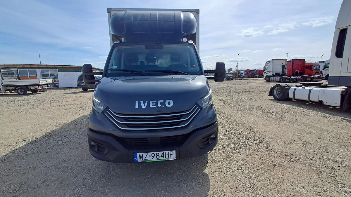 IVECO DAILY 50C18 KONTENER Z WINDĄ - Varebil med skap: bilde 2 IVECO DAILY 50C18 KONTENER Z WINDĄ - Varebil med skap: bilde 2