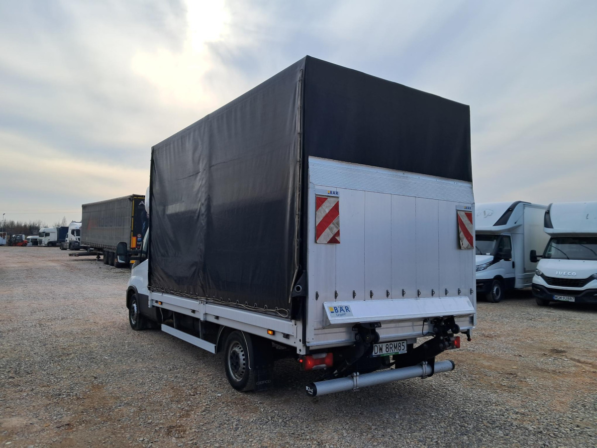 IVECO PLANDEKA Z WINDĄ - Varebil med kapell: bilde 4 IVECO PLANDEKA Z WINDĄ - Varebil med kapell: bilde 4