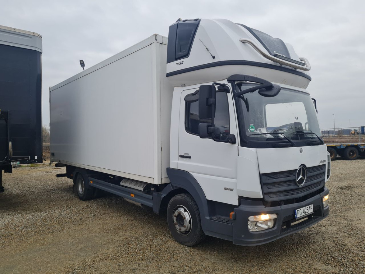 MERCEDES BENZ ATEGO KONTENER Z WINDĄ - Varebil med skap: bilde 1 MERCEDES BENZ ATEGO KONTENER Z WINDĄ - Varebil med skap: bilde 1