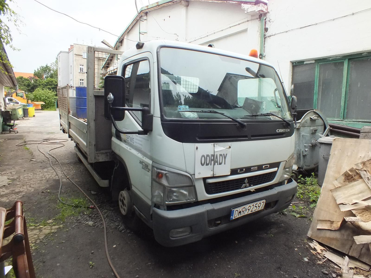 MITSUBISHI CANTER SKRZYNIA - Planbil: bilde 1 MITSUBISHI CANTER SKRZYNIA - Planbil: bilde 1