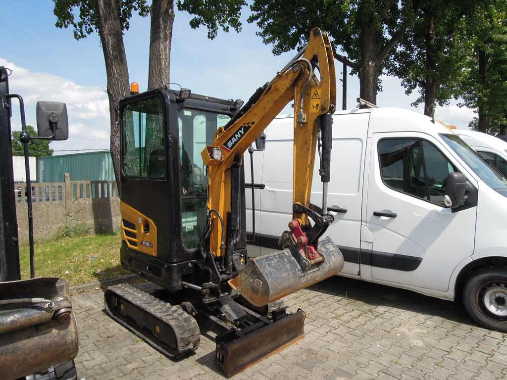 Minikoparka gąsienicowa SANY HEAVY MACHINERY LIMITED SY18C + GŁOWACZ G3 3.5T PRZYCZEPA TOWAROWA - Minigraver: bilde 1 Minikoparka gąsienicowa SANY HEAVY MACHINERY LIMITED SY18C + GŁOWACZ G3 3.5T PRZYCZEPA TOWAROWA - Minigraver: bilde 1