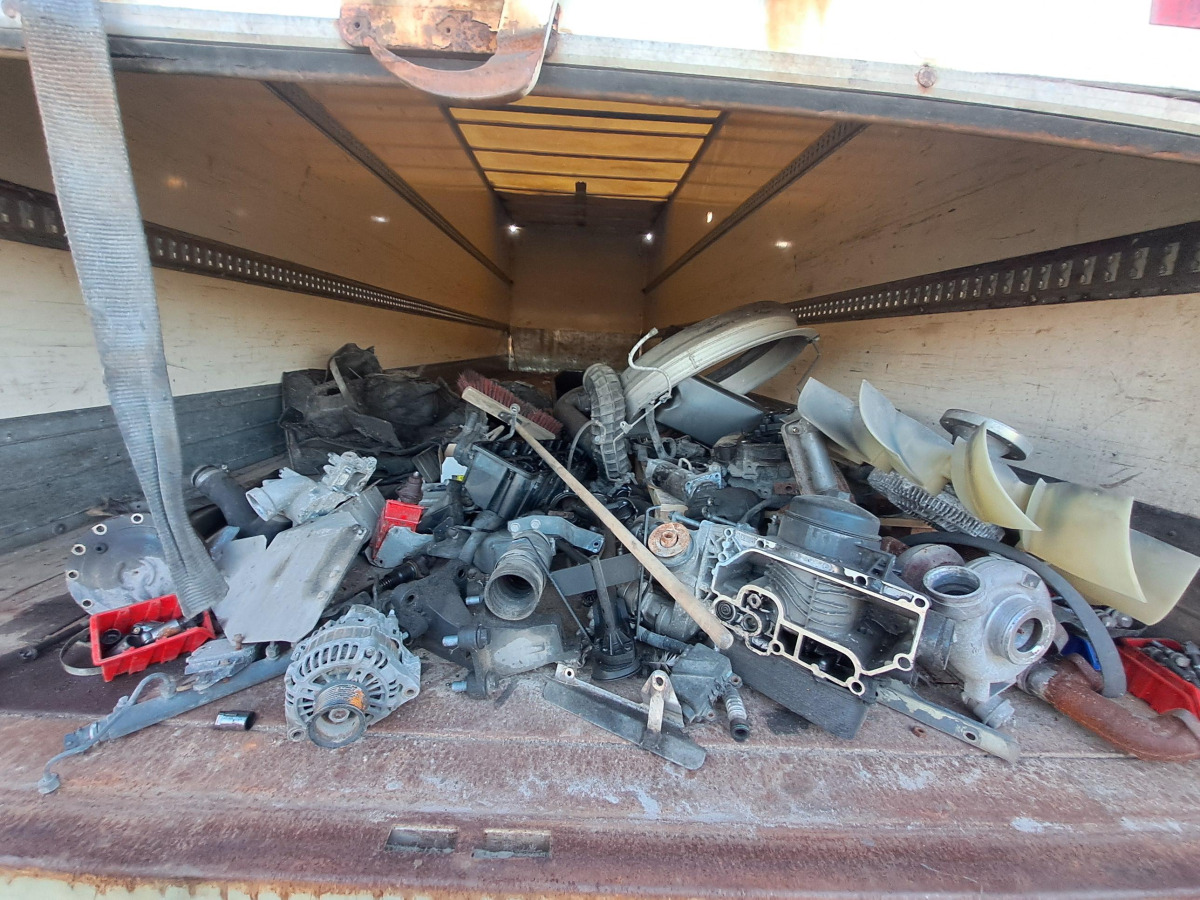 Skapbil RENAULT MIDLUM KONTENER Z WINDĄ: bilde 8