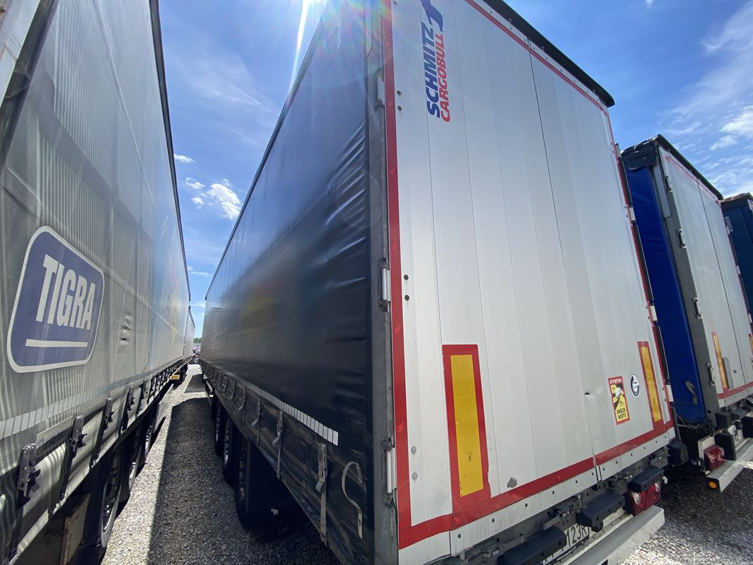 SCHMITZ CARGOBULL SCB S3T FIRANA - Kapellhenger: bilde 2 SCHMITZ CARGOBULL SCB S3T FIRANA - Kapellhenger: bilde 2