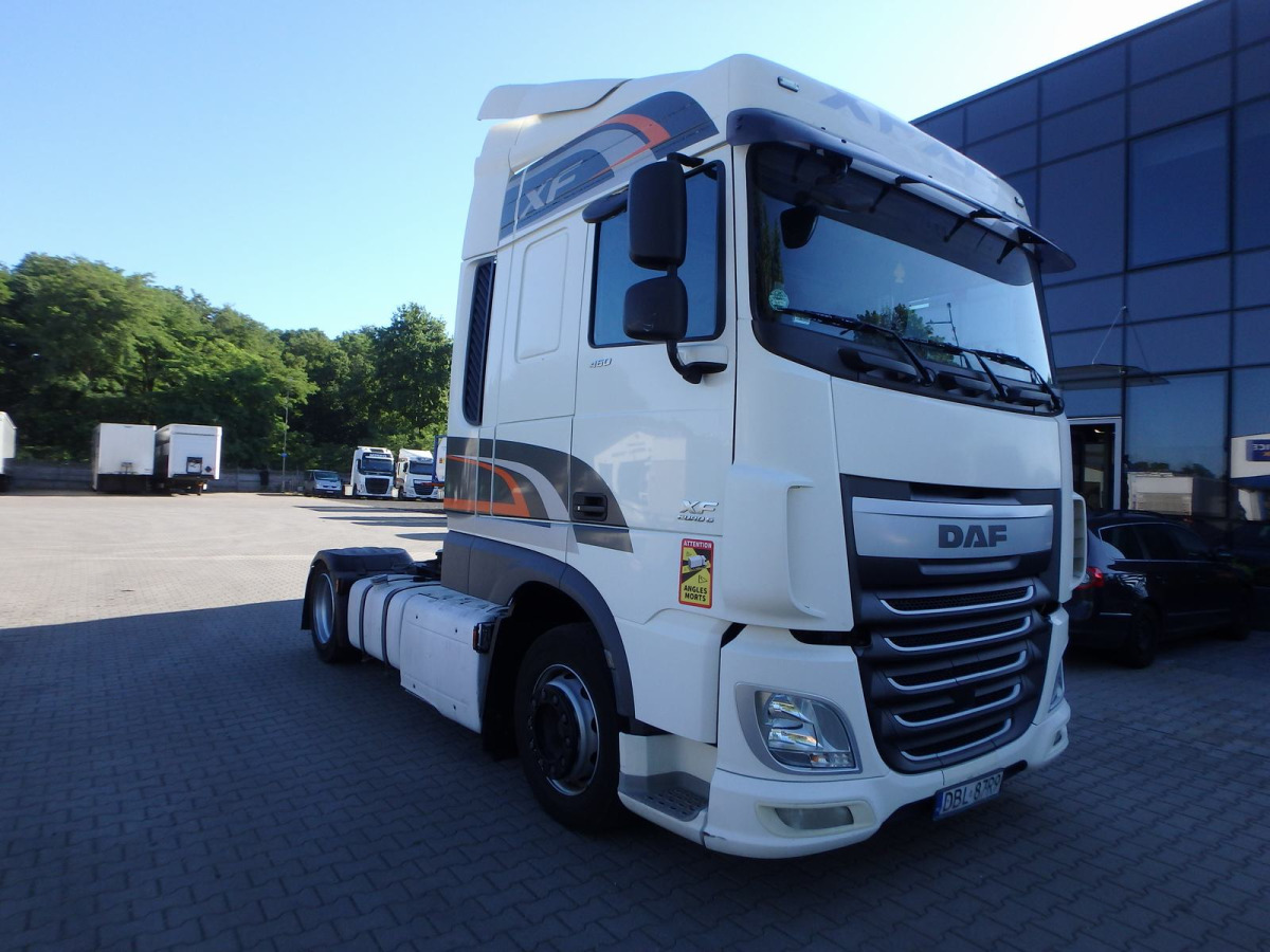 DAF XF 460 CIĄGNIK SIODŁOWY - Trekkvogn: bilde 1 DAF XF 460 CIĄGNIK SIODŁOWY - Trekkvogn: bilde 1
