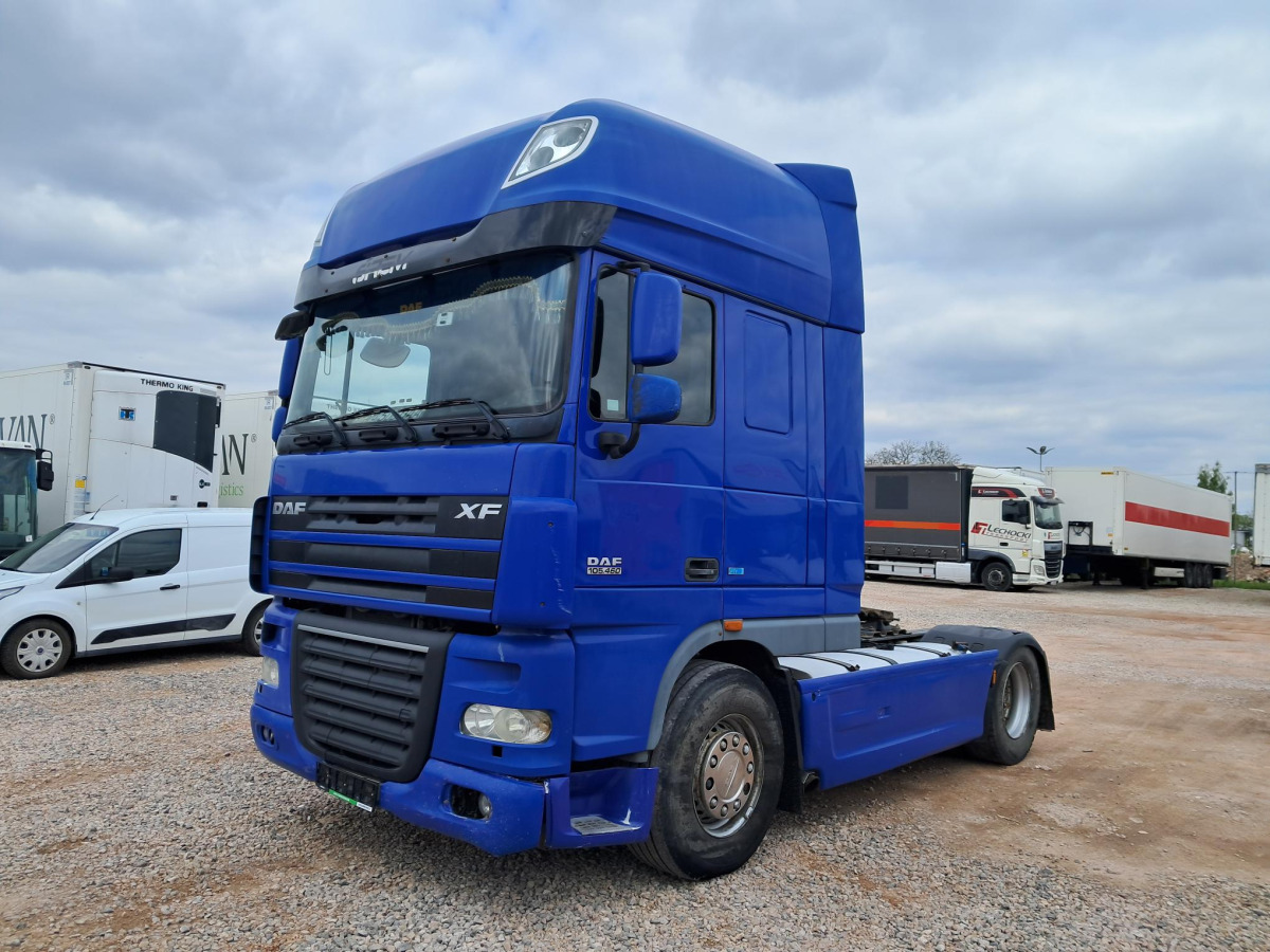 DAF XF CIĄGNIK SIODŁOWY - Trekkvogn: bilde 3 DAF XF CIĄGNIK SIODŁOWY - Trekkvogn: bilde 3