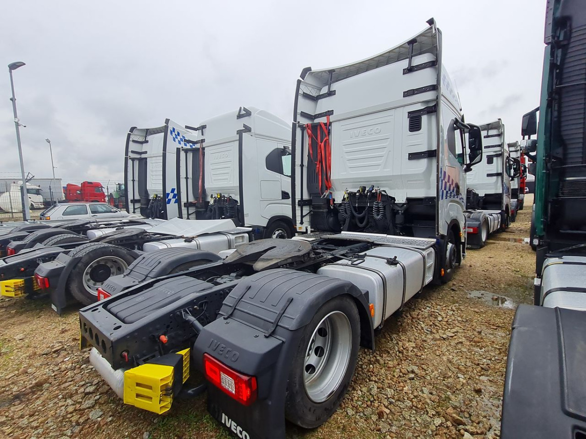 IVECO AS440ST/FP LT CIĄGNIK SIODŁOWY - Trekkvogn: bilde 4 IVECO AS440ST/FP LT CIĄGNIK SIODŁOWY - Trekkvogn: bilde 4