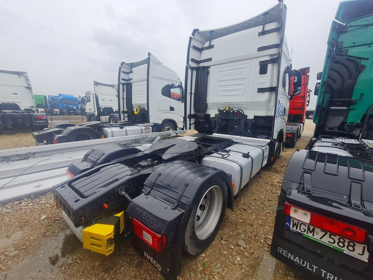 IVECO AS440ST/FP LT CIĄGNIK SIODŁOWY - Trekkvogn: bilde 4 IVECO AS440ST/FP LT CIĄGNIK SIODŁOWY - Trekkvogn: bilde 4