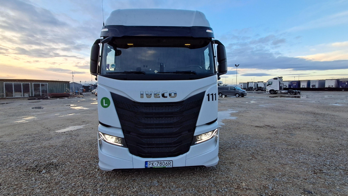 IVECO AS440ST/FP LT CIĄGNIK SIODŁOWY - Trekkvogn: bilde 2 IVECO AS440ST/FP LT CIĄGNIK SIODŁOWY - Trekkvogn: bilde 2