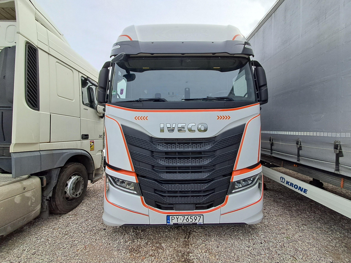 IVECO AS440ST/FP LT LNG CIĄGNIK SIODŁOWY - Trekkvogn: bilde 2 IVECO AS440ST/FP LT LNG CIĄGNIK SIODŁOWY - Trekkvogn: bilde 2