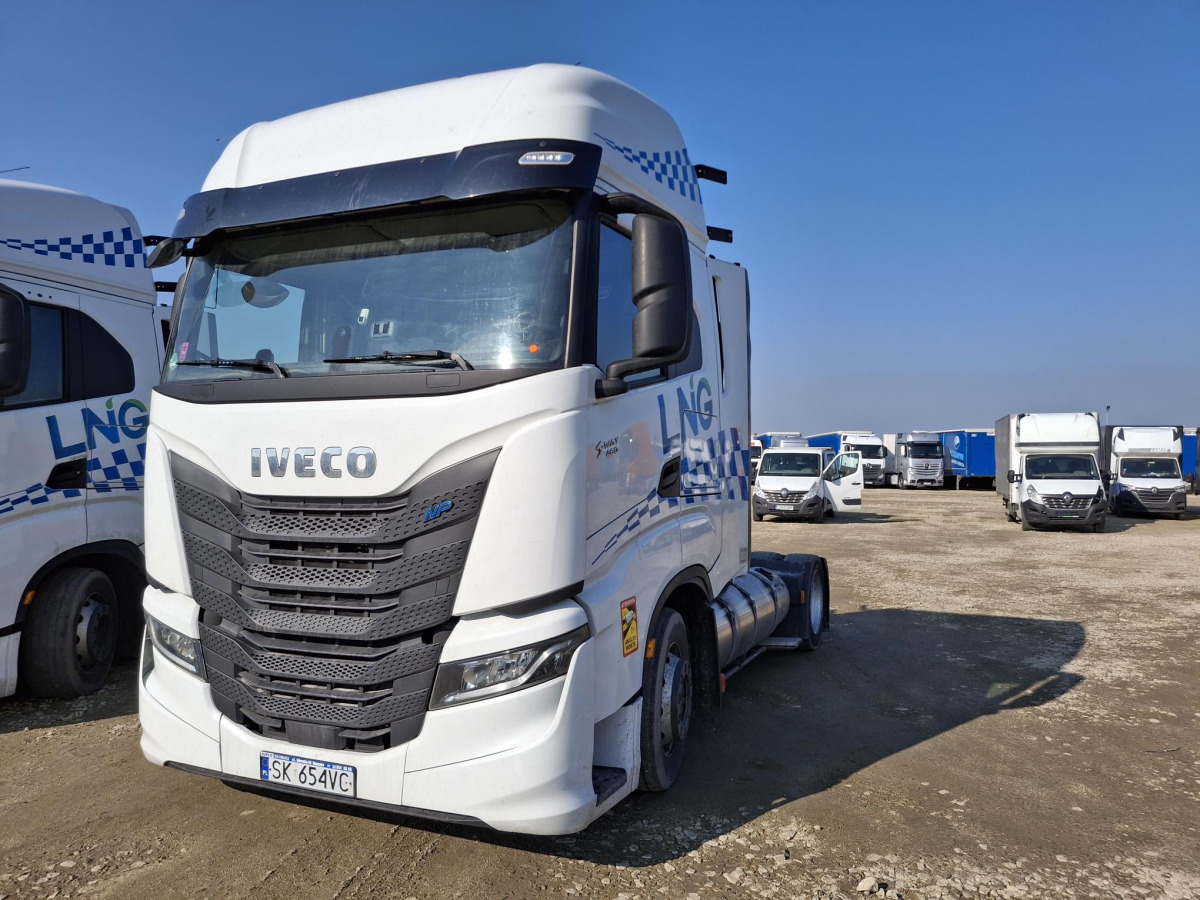 IVECO AS440ST/FP LT LNG CIĄGNIK SIODŁOWY - Trekkvogn: bilde 3 IVECO AS440ST/FP LT LNG CIĄGNIK SIODŁOWY - Trekkvogn: bilde 3
