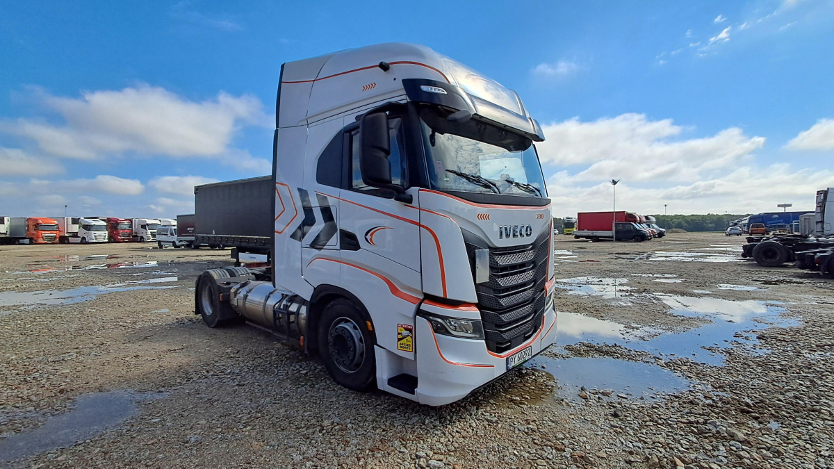 IVECO AS440ST/FP LT LNG CIĄGNIK SIODŁOWY - Trekkvogn: bilde 1 IVECO AS440ST/FP LT LNG CIĄGNIK SIODŁOWY - Trekkvogn: bilde 1