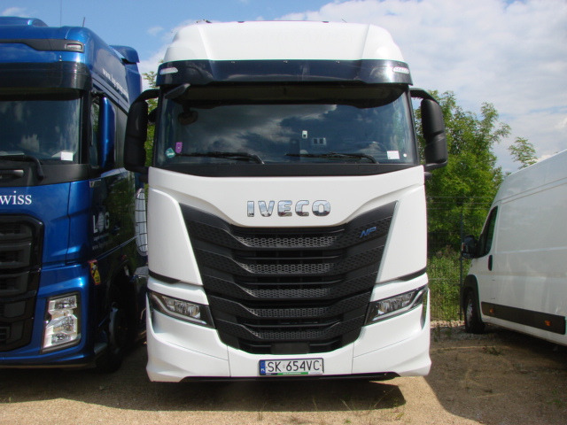 IVECO AS440ST/FP LT LNG CIĄGNIK SIODŁOWY - Trekkvogn: bilde 2 IVECO AS440ST/FP LT LNG CIĄGNIK SIODŁOWY - Trekkvogn: bilde 2