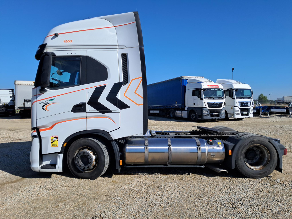 IVECO AS440ST/FP LT LNG CIĄGNIK SIODŁOWY - Trekkvogn: bilde 4 IVECO AS440ST/FP LT LNG CIĄGNIK SIODŁOWY - Trekkvogn: bilde 4