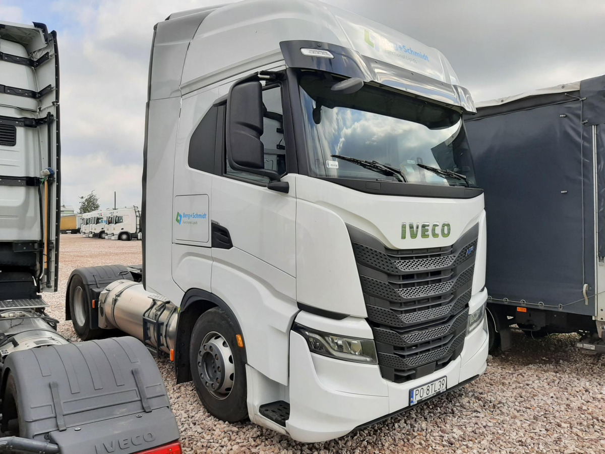 IVECO S-WAY 460 CIĄGNIK SIODŁOWY - Trekkvogn: bilde 1 IVECO S-WAY 460 CIĄGNIK SIODŁOWY - Trekkvogn: bilde 1
