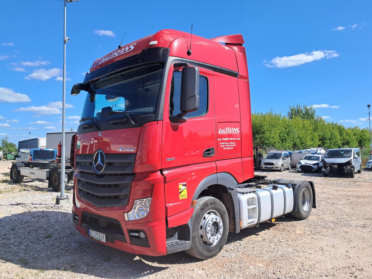 MERCEDES BENZ ACTROS CIĄGNIK SIODŁOWY - Trekkvogn: bilde 2 MERCEDES BENZ ACTROS CIĄGNIK SIODŁOWY - Trekkvogn: bilde 2